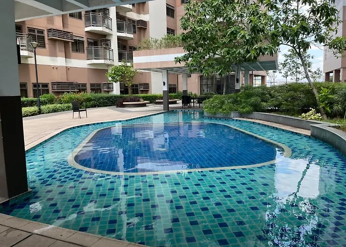 Apartment Pet-friendly With Balcony - Near Naia Airport, Picc, Moa & Bay - Free Pool, Sauna, Fast Wifi