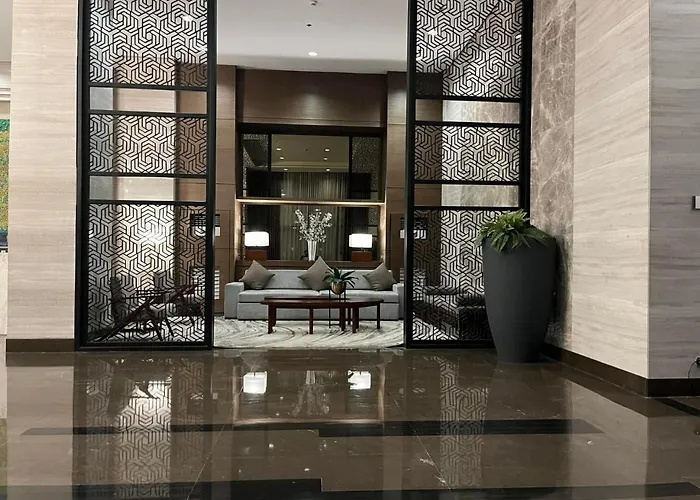 Pet-friendly With Balcony - Near Naia Airport, Picc, Moa & Bay - Free Pool, Sauna, Fast Wifi *