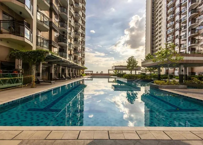 Apartment Pet-friendly With Balcony - Near Naia Airport, Picc, Moa & Bay - Free Pool, Sauna, Fast Wifi